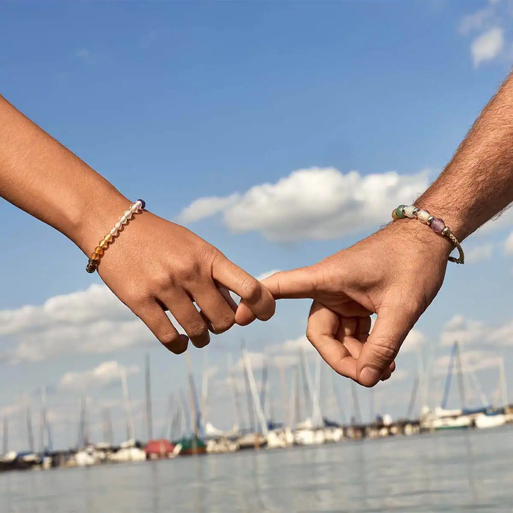 b.yours Lederarmband Bergkristall – am Handgelenk getragen, 925 Silber, Unisex